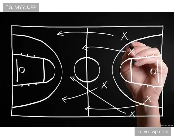 凯塞多中场站位成战术核心：如何左右球队攻防节奏与战术执行