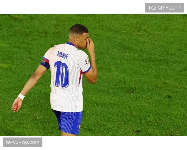 莱万欧洲杯梦碎，再度失利引热议